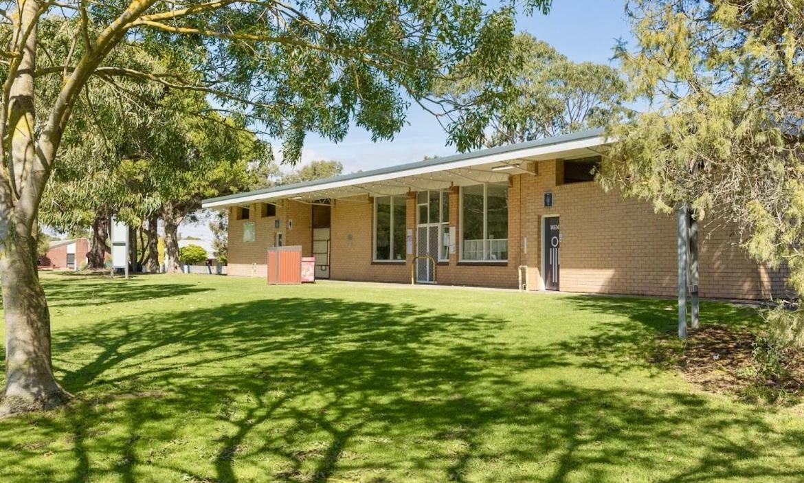 ホテル Millicent Lakeside Caravan Park エクステリア 写真